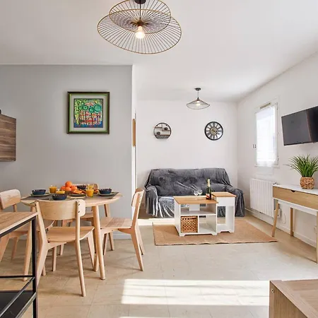 Joli 2p Avec Jardin Prive A Merville-franceville, Proche Et Commerces - Fr-1-788-30 Apartment